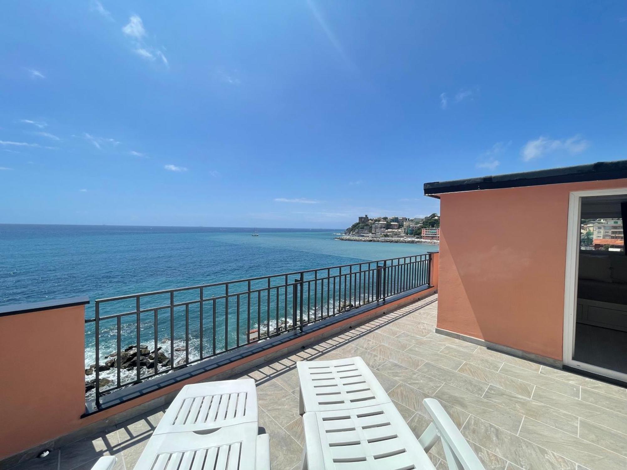 Comodissimo Gaslini E Mare Genua Exterior foto