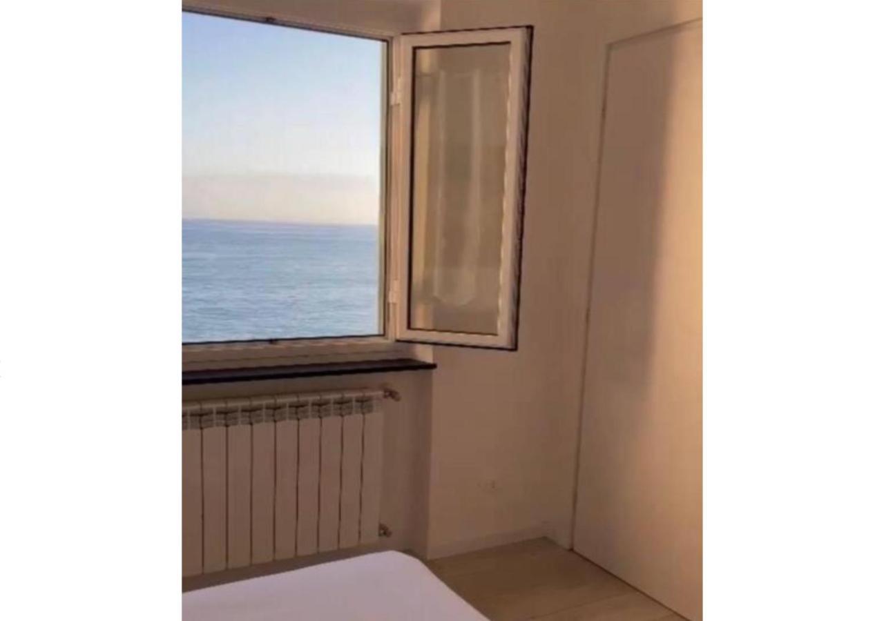 Comodissimo Gaslini E Mare Genua Exterior foto